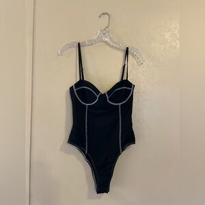 NWT Princess Polly Opposites Attract bodysuit sz 6